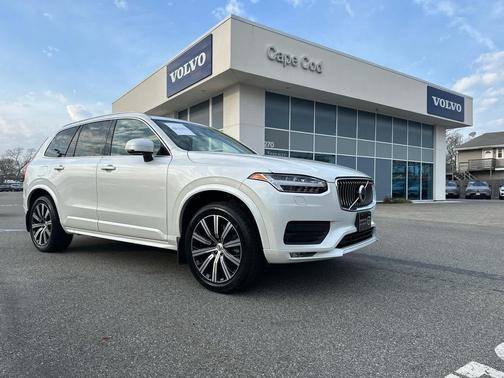 2023 Volvo XC90 B5 Core