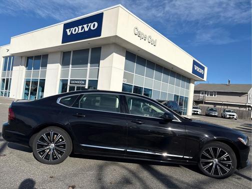 2025 Volvo S90 B6 Plus