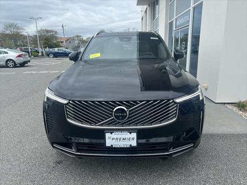 2025 Volvo XC90 Plug-In Hybrid T8 Plus 7-Seater