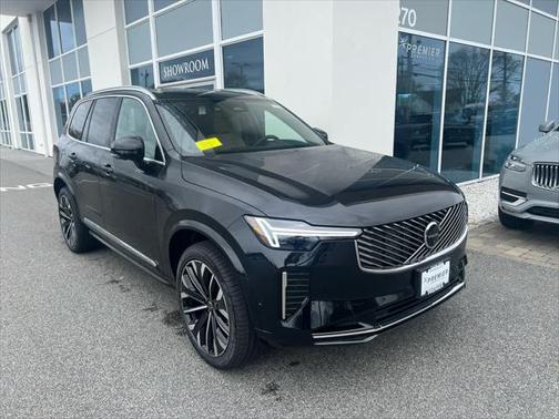 2025 Volvo XC90 Plug-In Hybrid T8 Plus 7-Seater