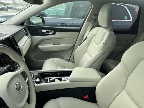 Silver Dawn Metallic 2023 Volvo XC60 B5 Plus Dark Theme