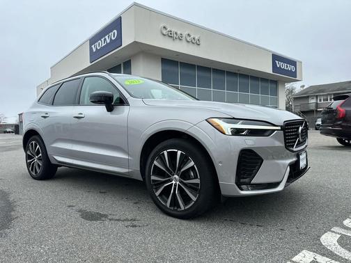 Silver Dawn Metallic 2023 Volvo XC60 B5 Plus Dark Theme