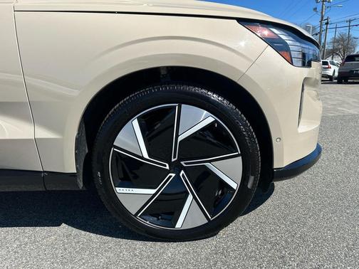 Sand Dune 2025 Volvo EX90 Ultra, Twin Motor, Fully electric, 6 Seats