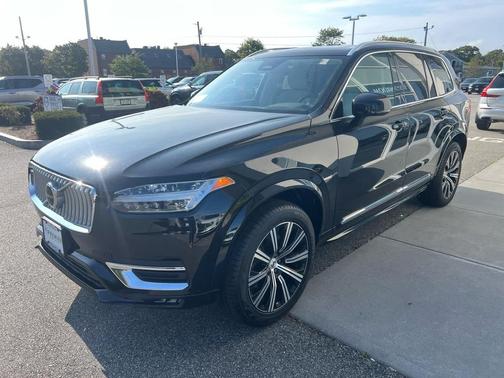 2024 Volvo XC90 B5 Core Bright Theme