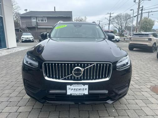 Onyx Black Metallic 2023 Volvo XC90 B5 Core