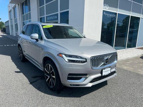 2024 Volvo XC90 B5 Plus Bright Theme
