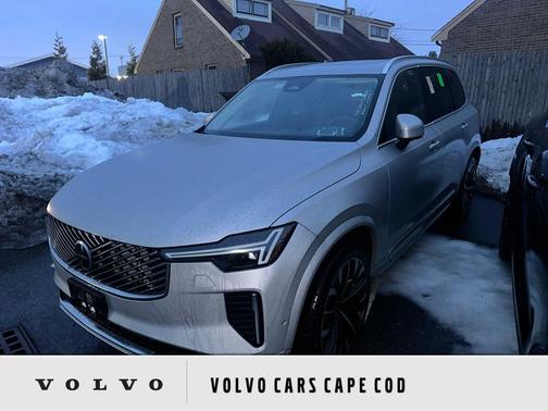 2025 Volvo XC90 B6 Plus 7-Seater