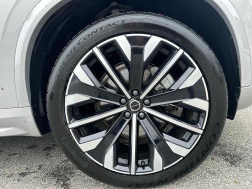 2025 Volvo XC90 B6 Plus 7-Seater