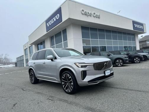 2025 Volvo XC90 B6 Plus 7-Seater