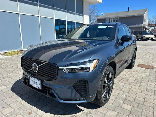 Denim Blue Metallic 2026 Volvo XC60 B5 Plus
