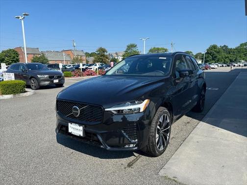 2026 Volvo XC60 B5 Plus