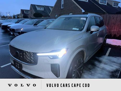 2025 Volvo XC90 B6 Plus 7-Seater