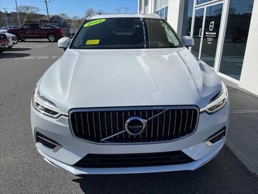 Crystal White Metallic 2021 Volvo XC60 T5 Inscription