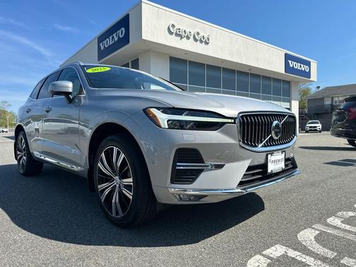 Silver Dawn Metallic 2023 Volvo XC60 B6 Ultimate Bright Theme