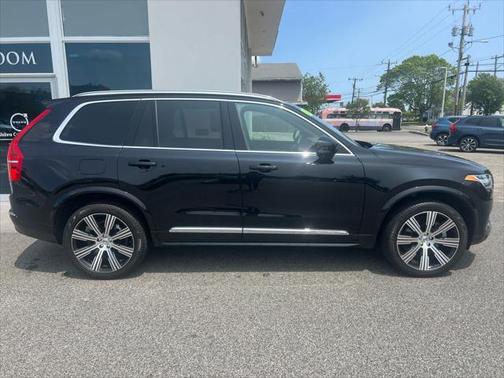 2024 Volvo XC90 Recharge Plug-In Hybrid T8 Ultimate Bright Theme 7-Seater