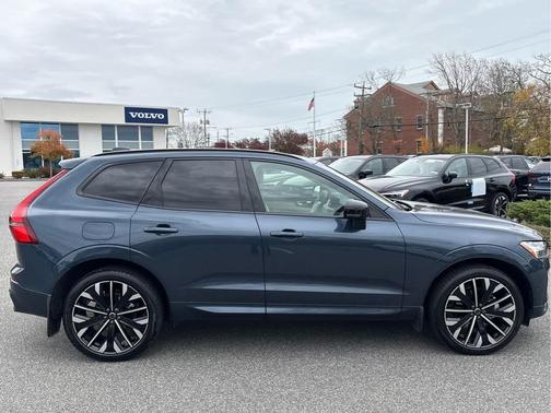 2026 Volvo XC60 B5 Ultra
