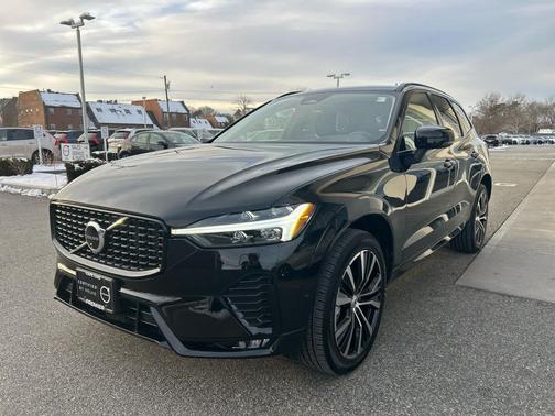 2025 Volvo XC60 B5 Plus