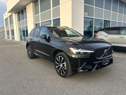 2025 Volvo XC60 B5 Plus