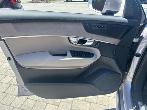 Aurora Silver 2026 Volvo XC90 Plus, B6 AWD Gas (mild hybrid), Gasoline, Bright, 7 Seats