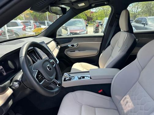 Aurora Silver 2026 Volvo XC90 Plus, B6 AWD Gas (mild hybrid), Gasoline, Bright, 7 Seats