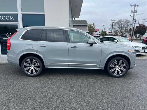 2025 Volvo XC90 Plug-In Hybrid Plus