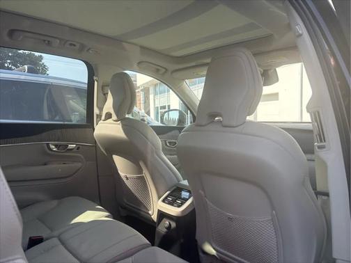 2024 Volvo XC90 Recharge Plug-In Hybrid T8 Plus Bright Theme 7-Seater