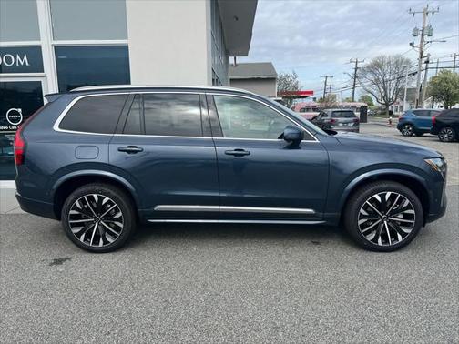 2025 Volvo XC90 B6 Plus 7-Seater