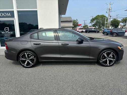 2025 Volvo S60 B5 Core