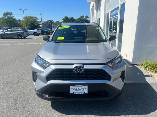 2020 Toyota RAV4 LE