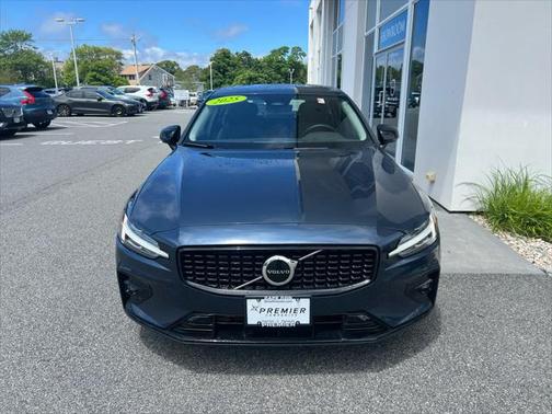 2025 Volvo S60 B5 Core