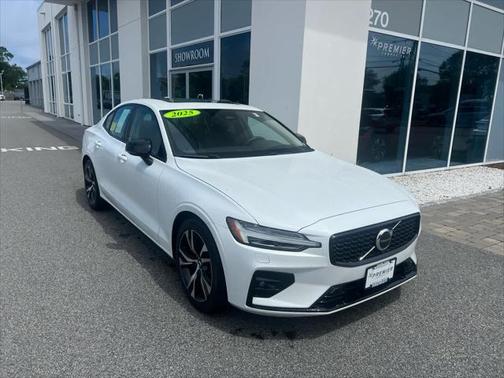 2025 Volvo S60 B5 Core