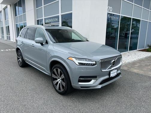 2024 Volvo XC90 Recharge Plug-In Hybrid T8 Ultimate Bright Theme 7-Seater