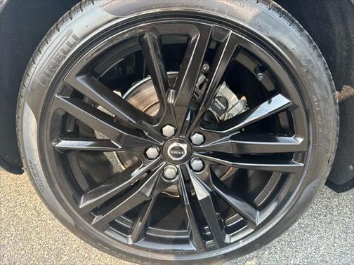 2024 Volvo S60 B5 Plus Black Edition