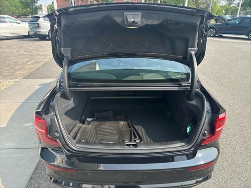 2024 Volvo S60 B5 Plus Black Edition