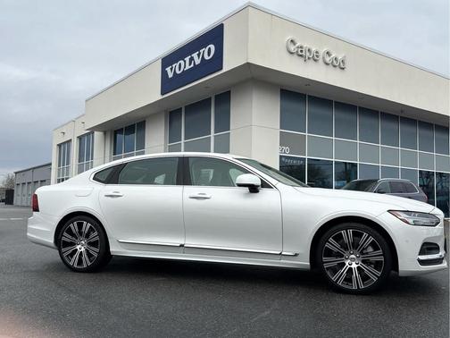 2025 Volvo S90 B6 Ultra