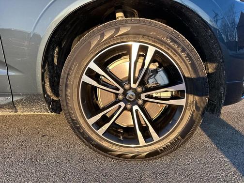 2021 Volvo XC60 Recharge Plug-In Hybrid T8 Inscription Expression