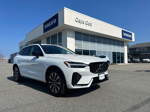 2025 Volvo XC60 B5 Plus