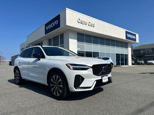 2025 Volvo XC60 B5 Plus