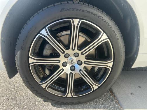 2019 Volvo XC60 T6 Momentum