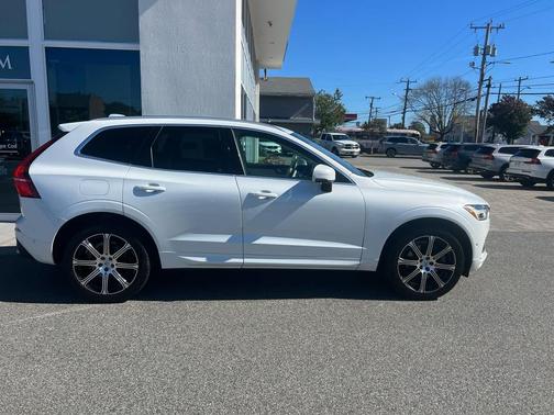 2019 Volvo XC60 T6 Momentum