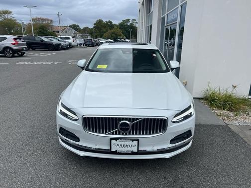 2022 Volvo S90 B6 Inscription