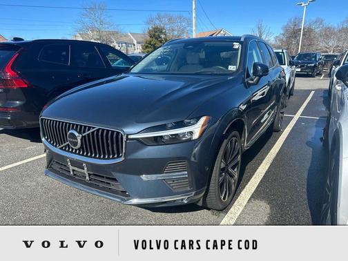 2023 Volvo XC60 B5 Ultimate Bright Theme