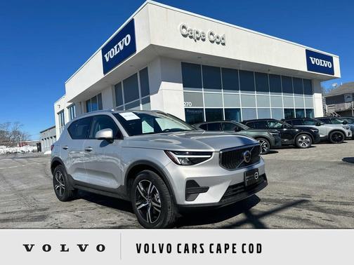 2023 Volvo XC40 B5 Core