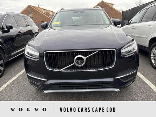 2017 Volvo XC90 T6 Momentum
