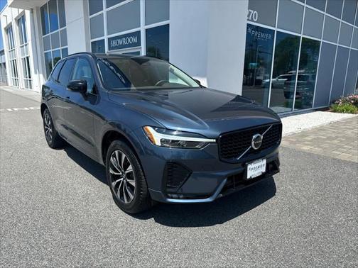 2025 Volvo XC60 B5 Core