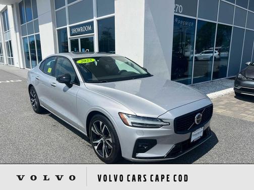 2025 Volvo S60 B5 Core