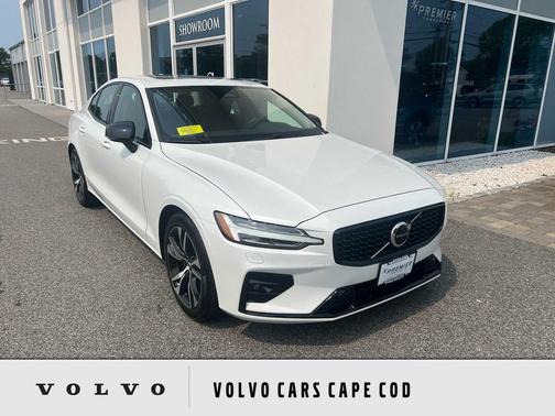 2025 Volvo S60 B5 Core