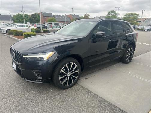 2025 Volvo XC60 Plus