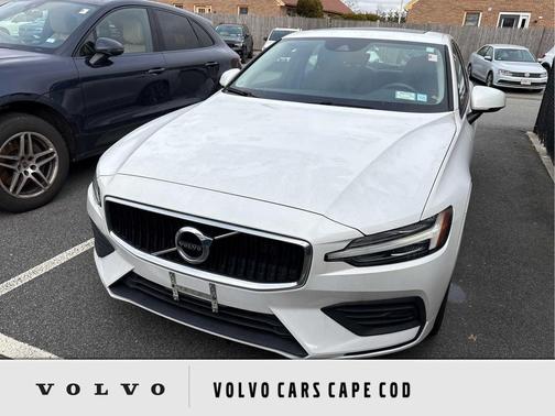 2020 Volvo S60 T5 Momentum
