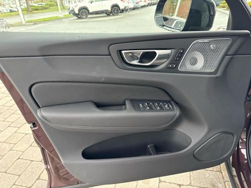 Mulberry Metallic 2026 Volvo XC60 B5 Ultra